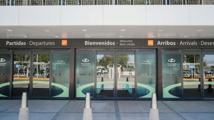Cómo funciona el sistema digital para permisos de viaje al exterior para menores