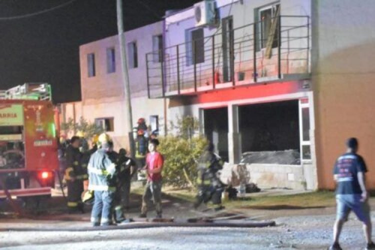 Se incendió un geriátrico en Olavarría: dos jubilados murieron y más de 20 resultaron heridos