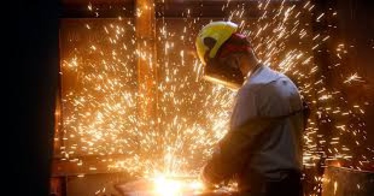 La industria y la construcción cerraron noviembre con caídas