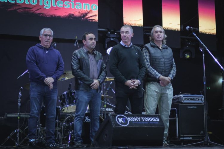 La primera noche de la Fiesta Provincial de la Semilla y la Manzana vivió con gran participación del público