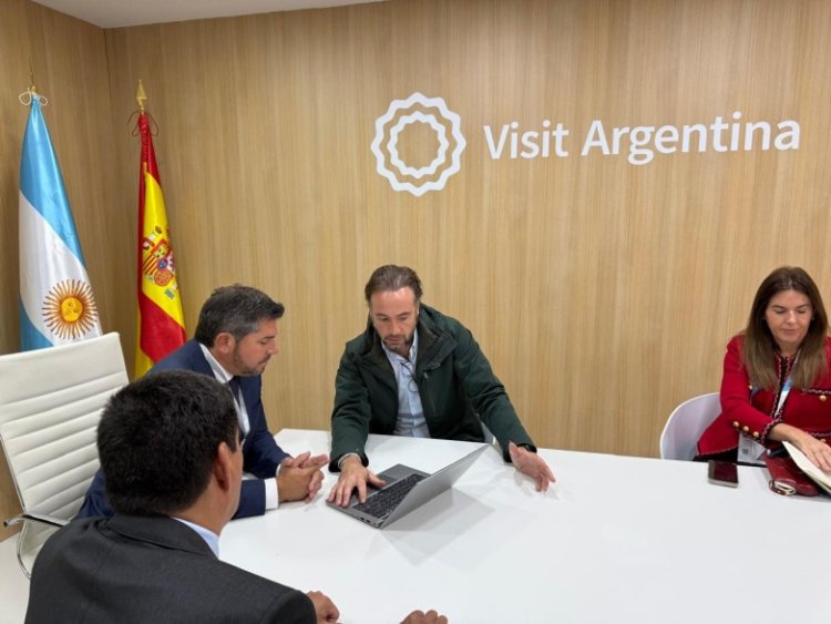 En España, el gobernador se reunió con operadores turísticos del sector privado