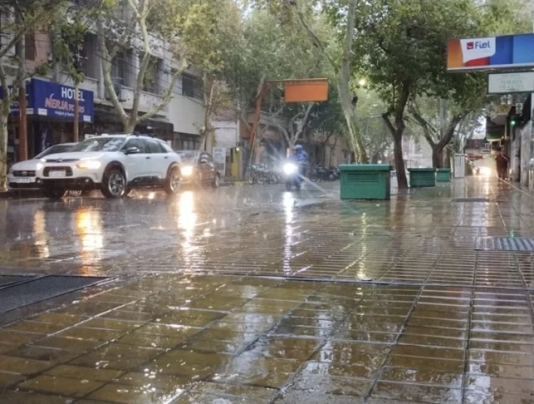 Llovió en el gran San Juan y persiste el alerta por tormentas