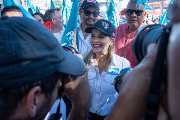 Costa Rica elige presidente entre la promesa de mano dura y el temor al autoritarismo