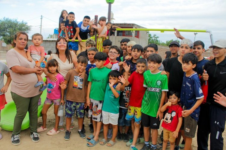 El Barrio Arenales inauguró su nueva plaza