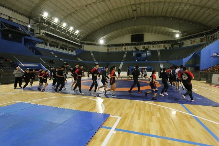 El Cantoni albergará a una importante clínica de lucha olímpica