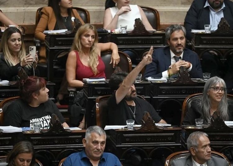 Juan Grabois y el gesto del 3 por ciento a Karina Milei