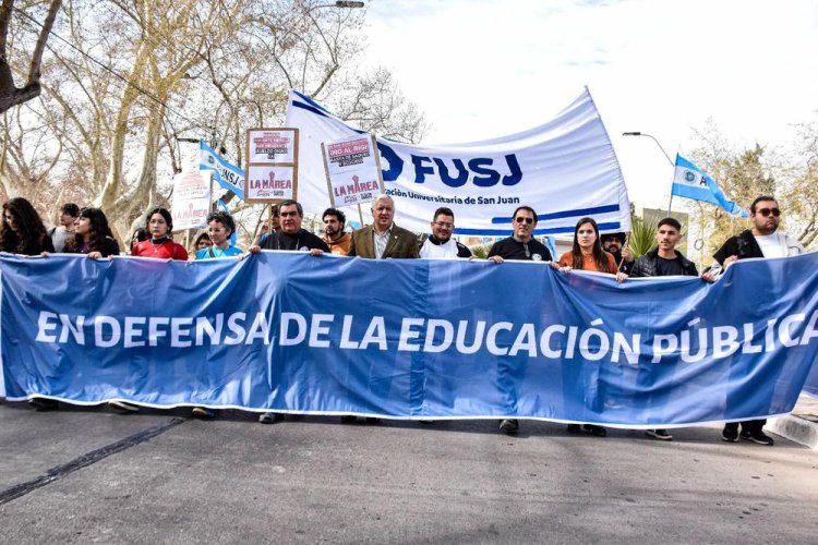 Docentes de la UNSJ hacen un paro por la reforma laboral