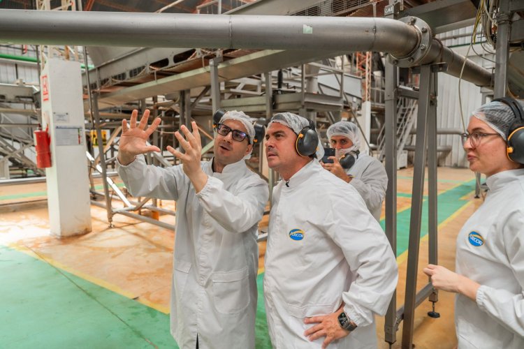 Orrego puso en valor el rol estratégico de la industria en la matriz productiva provincial durante su recorrido por Arcor
