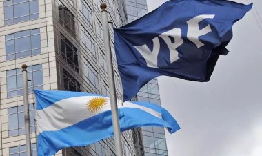 Juicio por YPF: la Justicia de EEUU benefició a Argentina y suspendió todas las demandas