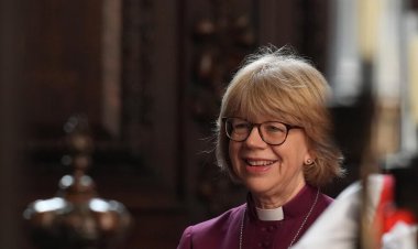 El mensaje del papa León XIV a Sarah Mullally, la primera mujer Arzobispo de la Iglesia Anglicana