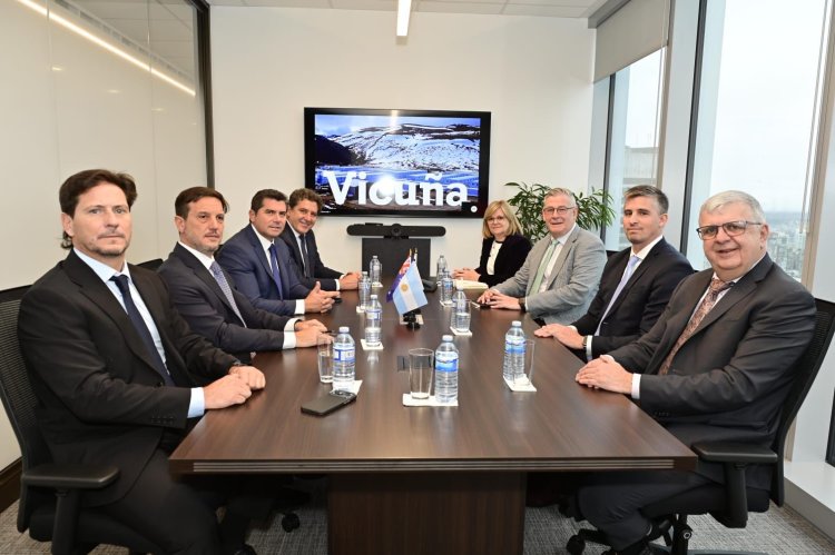 Marcelo Orrego consolida los términos de un acuerdo integral con autoridades de Vicuña Corp en Canadá