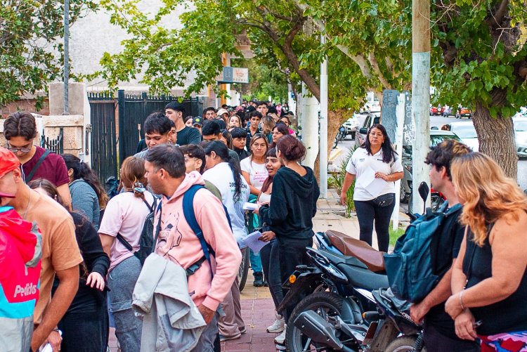 Rivadavia Capacita: más de 2.000 vecinos se inscribieron en los cursos de oficios