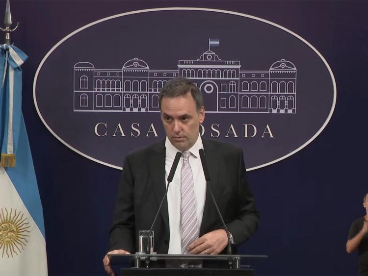 El jefe de Gabinete brindará una entrevista televisiva tras el "AdorniGate" y su viaje a Nueva York