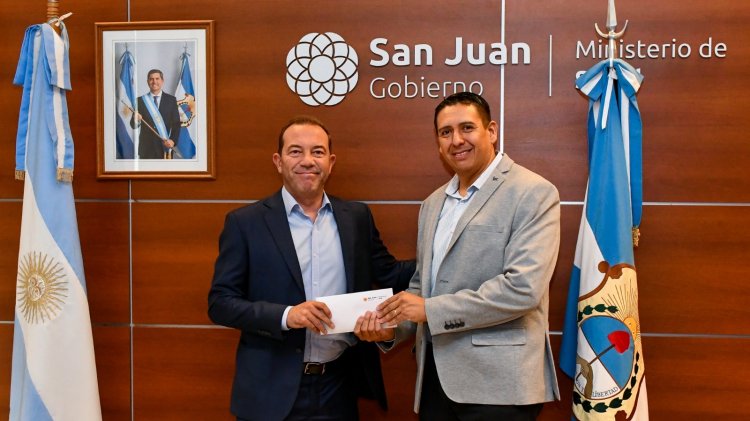Fernando Flores Romero asumió como nuevo director del Hospital de Sarmiento