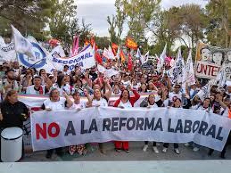 La Justicia suspendió casi la totalidad de la Reforma Laboral de Javier Milei