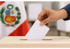 Más de 52.000 peruanos votan un día después de las elecciones tras demoras en llegada de material electoral