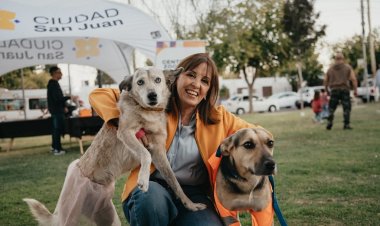 Capital festejó el Día del Animal junto a los vecinos y sus mascotas en Plaza Italia