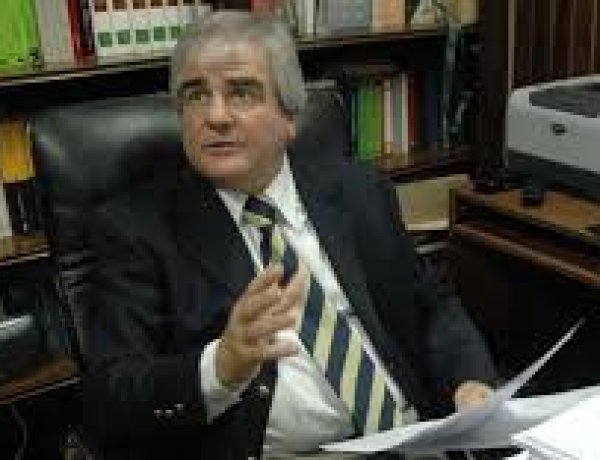 El juez Rago Gallo solicitó permanecer en el cargo