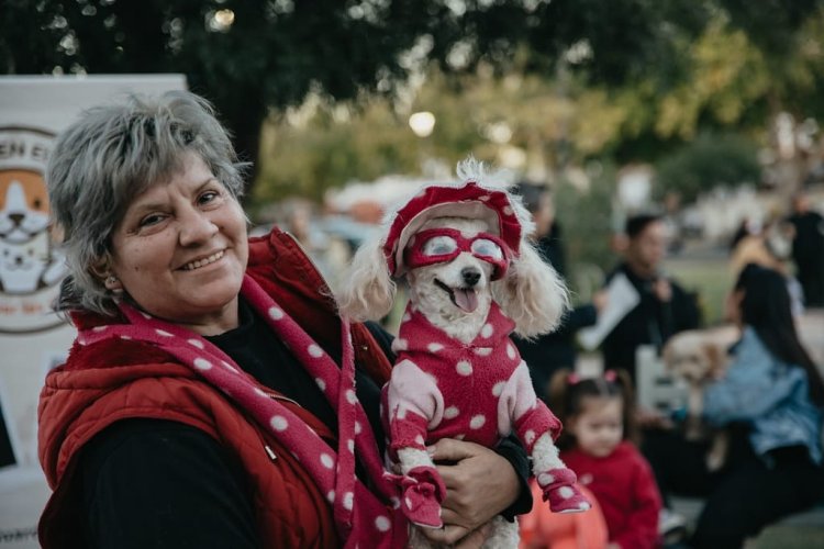 Capital festejó el Día del Animal junto a los vecinos y sus mascotas en Plaza Italia