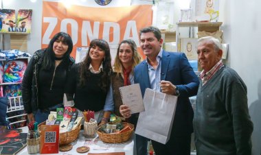 Con un fuerte respaldo al trabajo y la identidad, Orrego dejó inaugurada la 31 edición de la Feria Internacional de las Artesanías