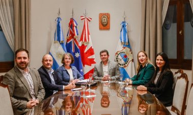 El gobernador Marcelo Orrego recibió a los embajadores de Australia y Canadá
