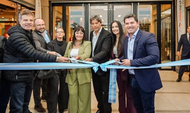 Orrego participó de la inauguración de un importante centro comercial en Chimbas y destacó la generación de puestos de trabajo