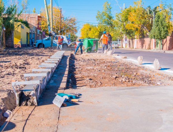 Rivadavia impulsa la seguridad vial y peatonal con nuevas obras de urbanización en la intersección de Cabaña y Sargento Cabral