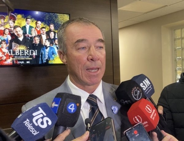 El musical "Alberdi" llegó a la Legislatura:  Martín destacó el valor cultural de la obra