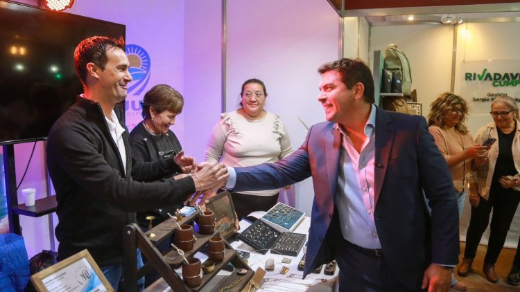 Con un fuerte respaldo al trabajo y la identidad, Orrego dejó inaugurada la 31 edición de la Feria Internacional de las Artesanías