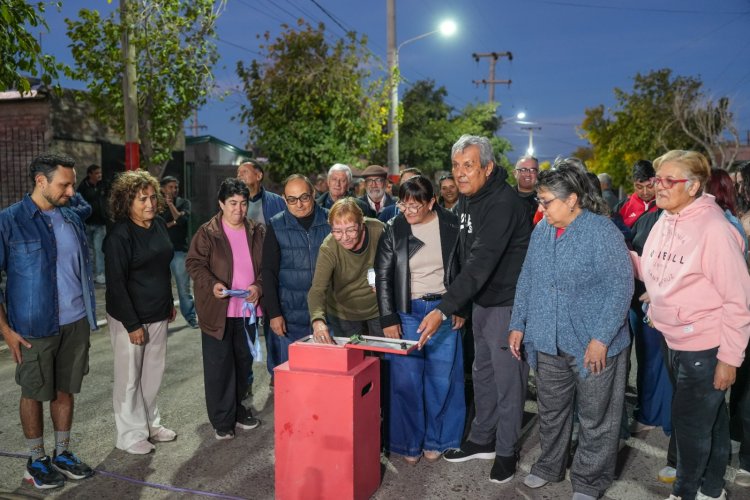 El Barrio Andacollo VII ya disfruta de su nueva iluminación LED