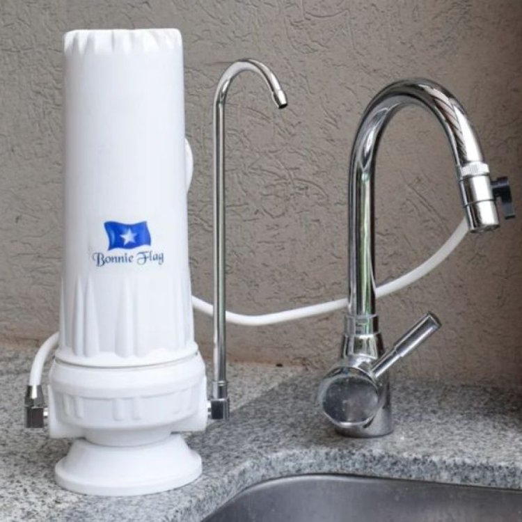 ANMAT prohibió seis marcas de filtros de agua y un limpia tapizados