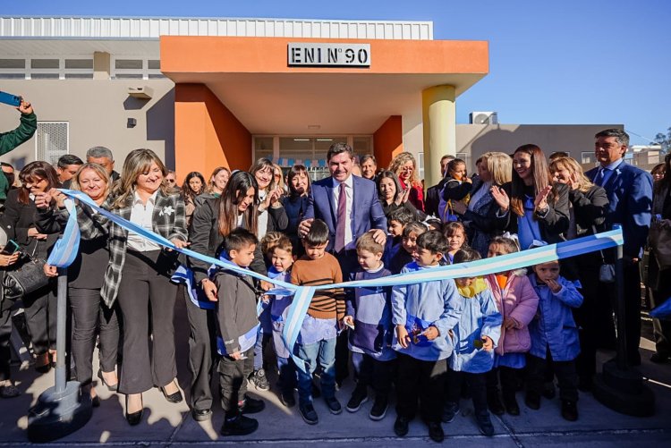 Orrego inauguró en Chimbas una nueva escuela y un ENI para fortalecer la educación pública