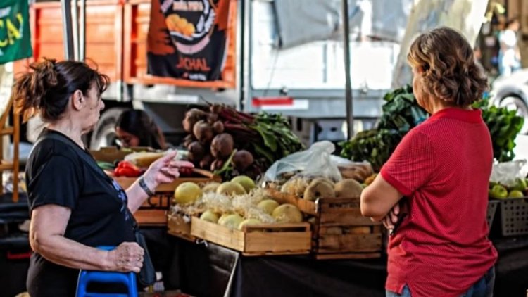 Edición Patria de la Feria Agroproductiva en el Mercado Concentrador de Rawson