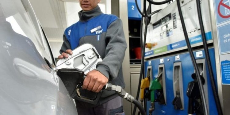 Cayó la venta de combustibles por tercer mes consecutivo