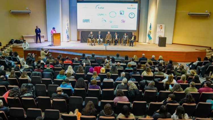 Con más de 300 participantes, comenzó el Congreso Federal de Guías de Turismo de Argentina