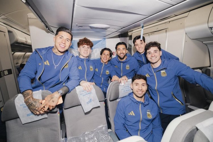 La Selección Argentina llegó a Estados Unidos para defender su título en el Mundial