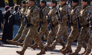 El Gobierno aumenta hasta 25% los salarios de las Fuerzas Armadas