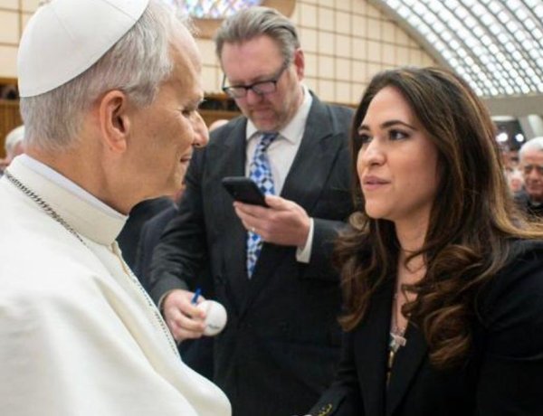 El papa León XIV nombra a una mujer laica Prefecta del Dicasterio para la Comunicación