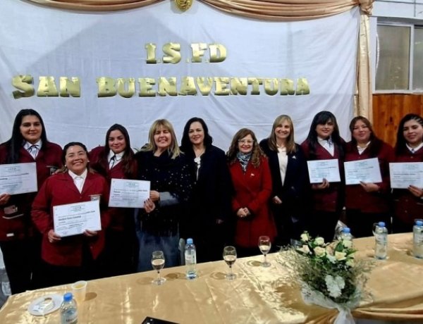 Iglesia suma docentes formados en su tierra para educar a nuevas generaciones