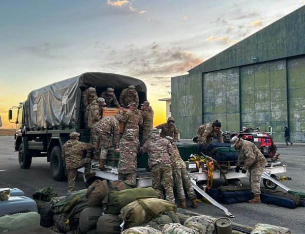 Partió el avión de Argentina que enviará personal militar a Venezuela