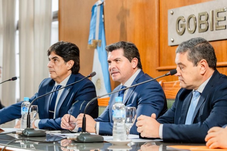 El gobernador Orrego envió a Diputados un proyecto para impulsar un mega plan de infraestructura provincial