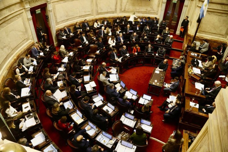 El oficialismo logró aprobar en el Senado el plan de pago a dos fondos buitre