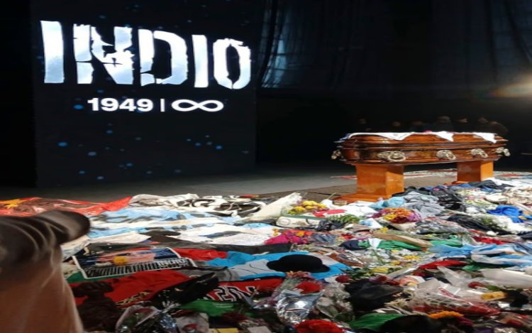 Homenaje al Indio: Estiman un millón de fanáticos en su velatorio