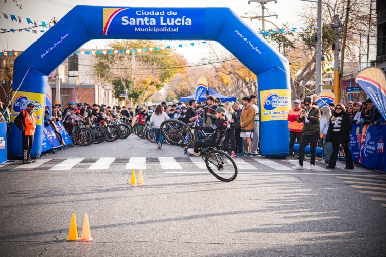 Exitosa presentación del Stunt Bike en Santa Lucía