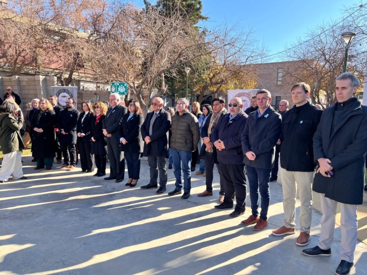 La Facultad de Ingeniería conmemoró el Día de la Bandera y celebró el Mes de la Ingeniería