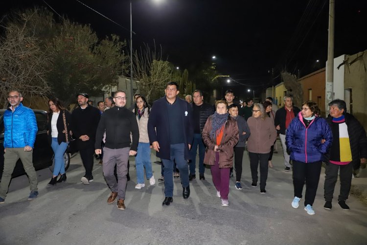 Jáchal inauguró obra de pavimentación e iluminación LED en calles Sarmiento y Rawson