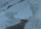 Impresionante: paredes de nieve en la ruta 7 en alta montaña