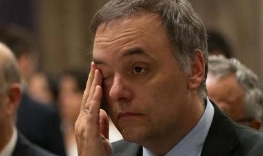 Manuel Adorni, más complicado por las compras personales