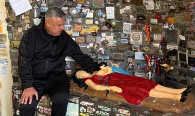 El sanjuanino Chiqui Tapia fue a visitar a la Difunta Correa