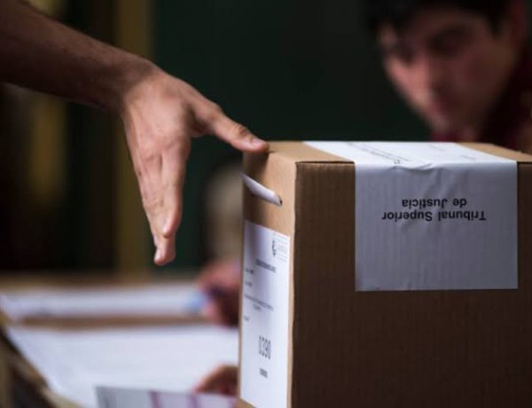 La Justicia Electoral suspendió los aportes a 20 espacios políticos por no presentar los balances de 2025